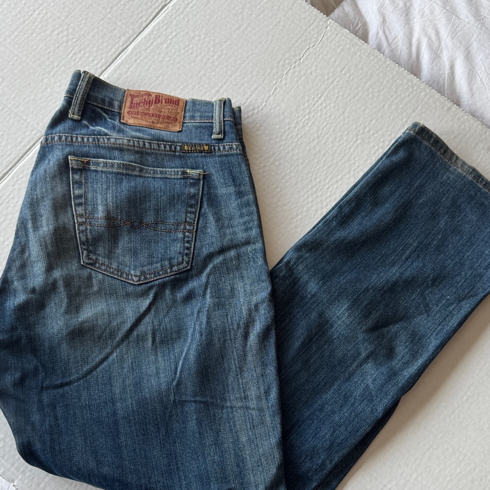 Lucky Brand SIZE 10/30” Straight Leg lJeans
